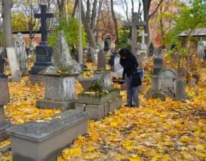 Можно ли заходить на кладбище во время месячных татарам