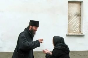 Как просить благословение у батюшки во время месячных