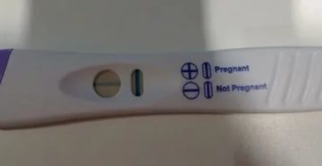 Что могут означать коричневые выделения при задержке месячных Что могут означать коричневые выделения при задержке месячных