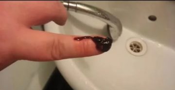 Почему месячные идут черного цвета как грязь Почему месячные идут черного цвета как грязь