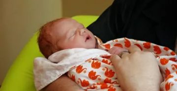 Почему месячные дети часто чихают Почему месячные дети часто чихают