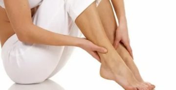 Почему перед месячными болят мышцы ног Почему перед месячными болят мышцы ног